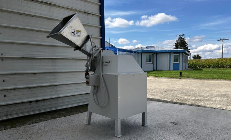Krájač na bylinky URH 50-6 s vymeniteľnými sitami
