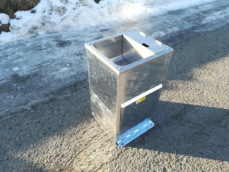 Jednomiestny napájací žľab - nerezový, vyhrievaný Jednomiestny napájací žľab - nerezový, vyhrievaný