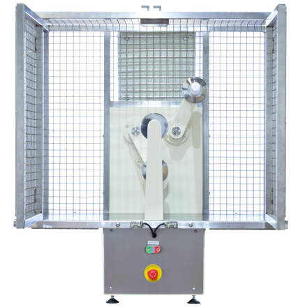 Stroj na rozťahovanie cukrových más