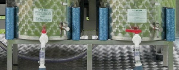 nerezový rám (stojan) pre nerezové nádoby 150 l / 200 l nerezový rám (stojan) pre nerezové nádoby 150 l / 200 l